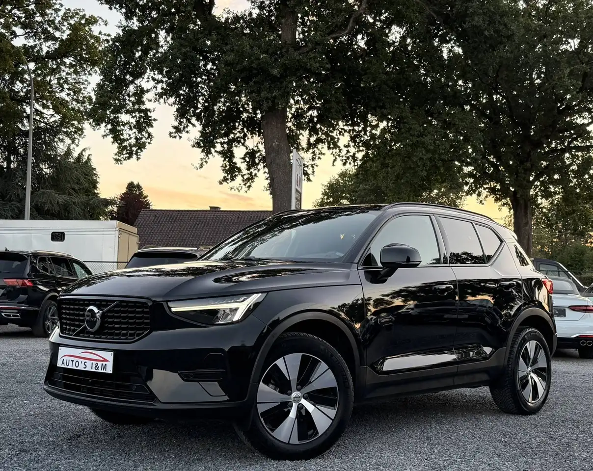 Volvo XC40 1.5 T2 Automaat 2024 Pano LED Carplay Camera Garantie! — photo 1 of 15