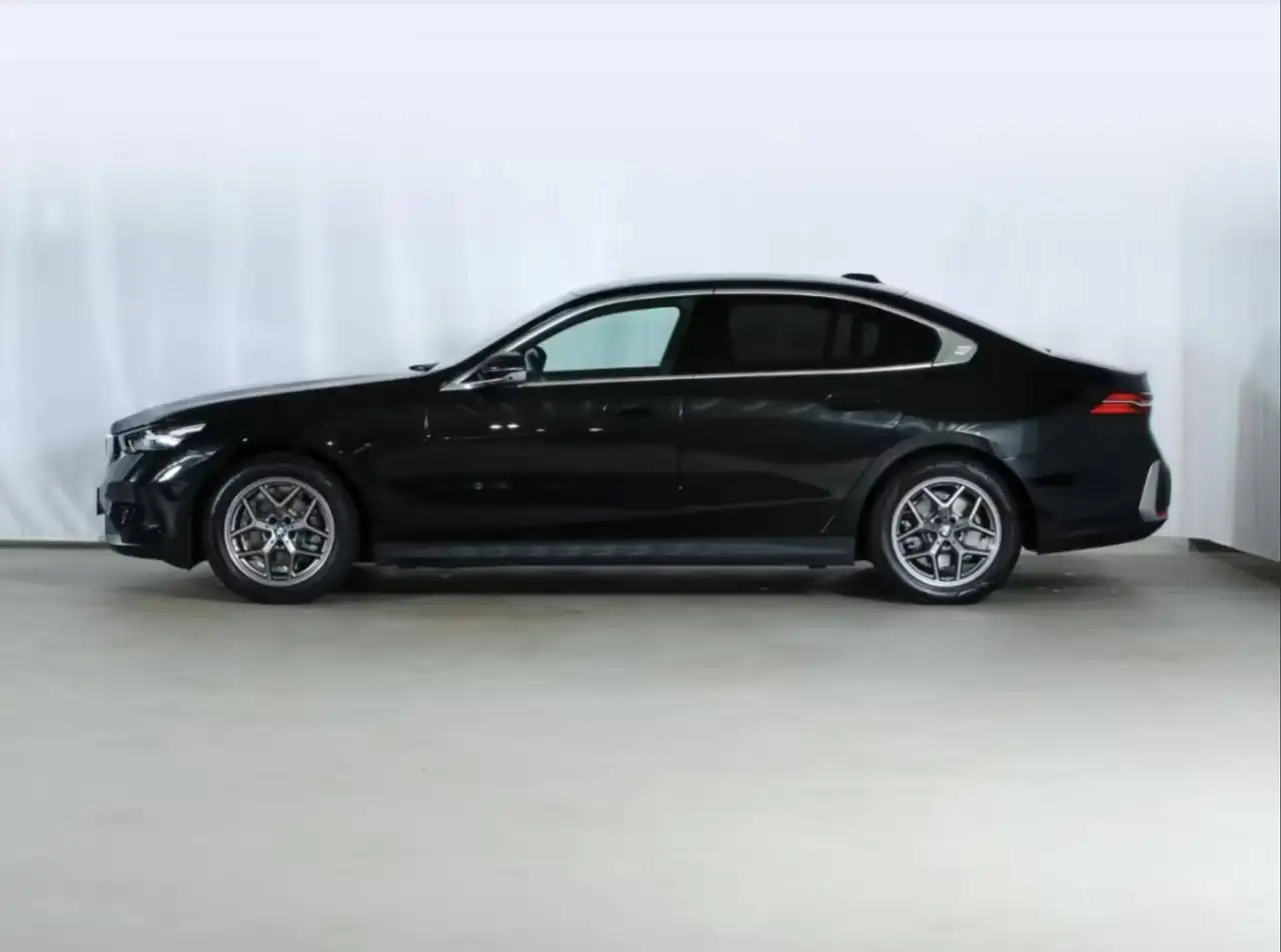 BMW 520 520 i — photo 1 of 15