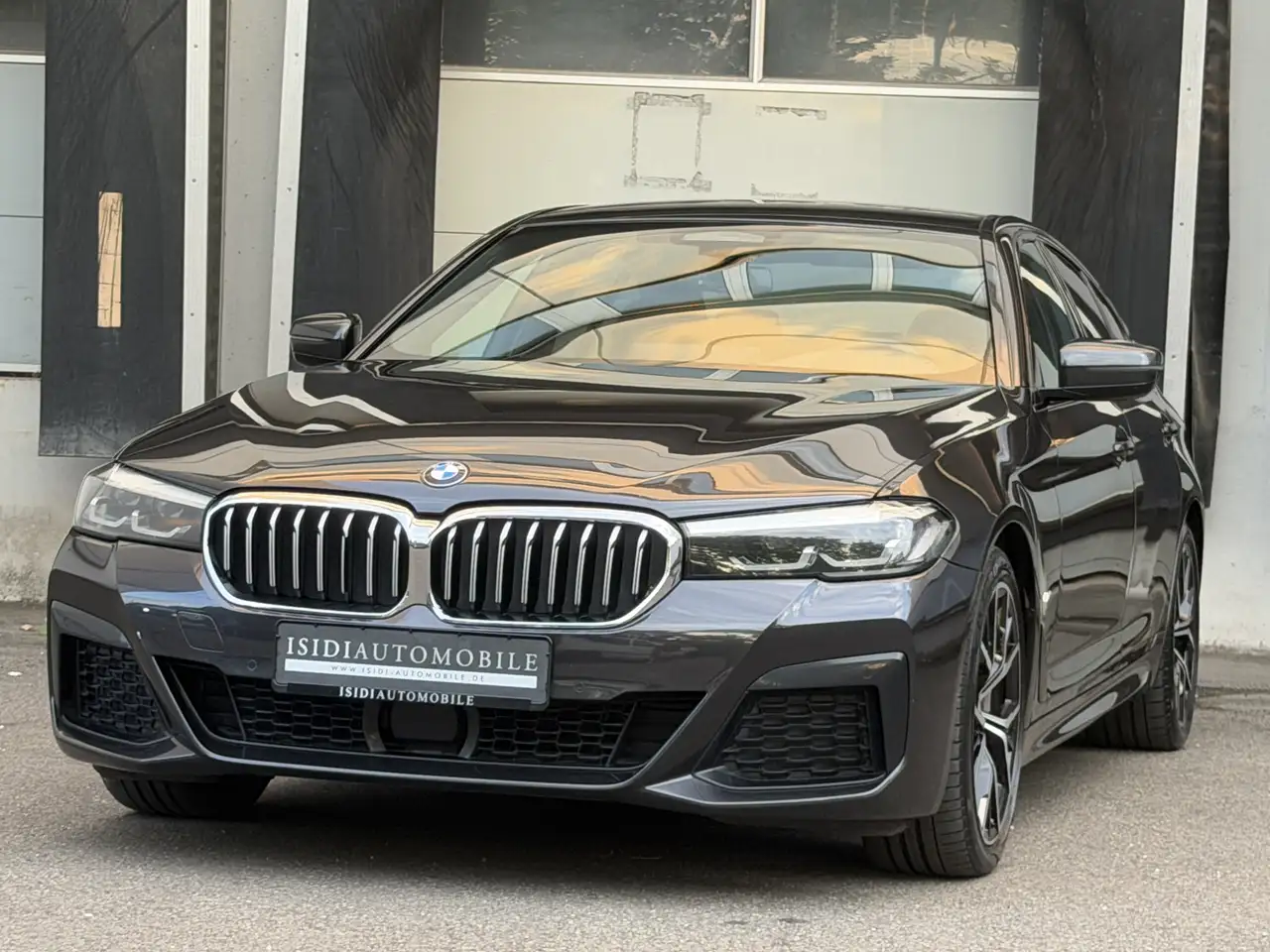 BMW 530 D M-Sport LED ACC LiveCockpit Rü-Kamera AHK — photo 1 of 40