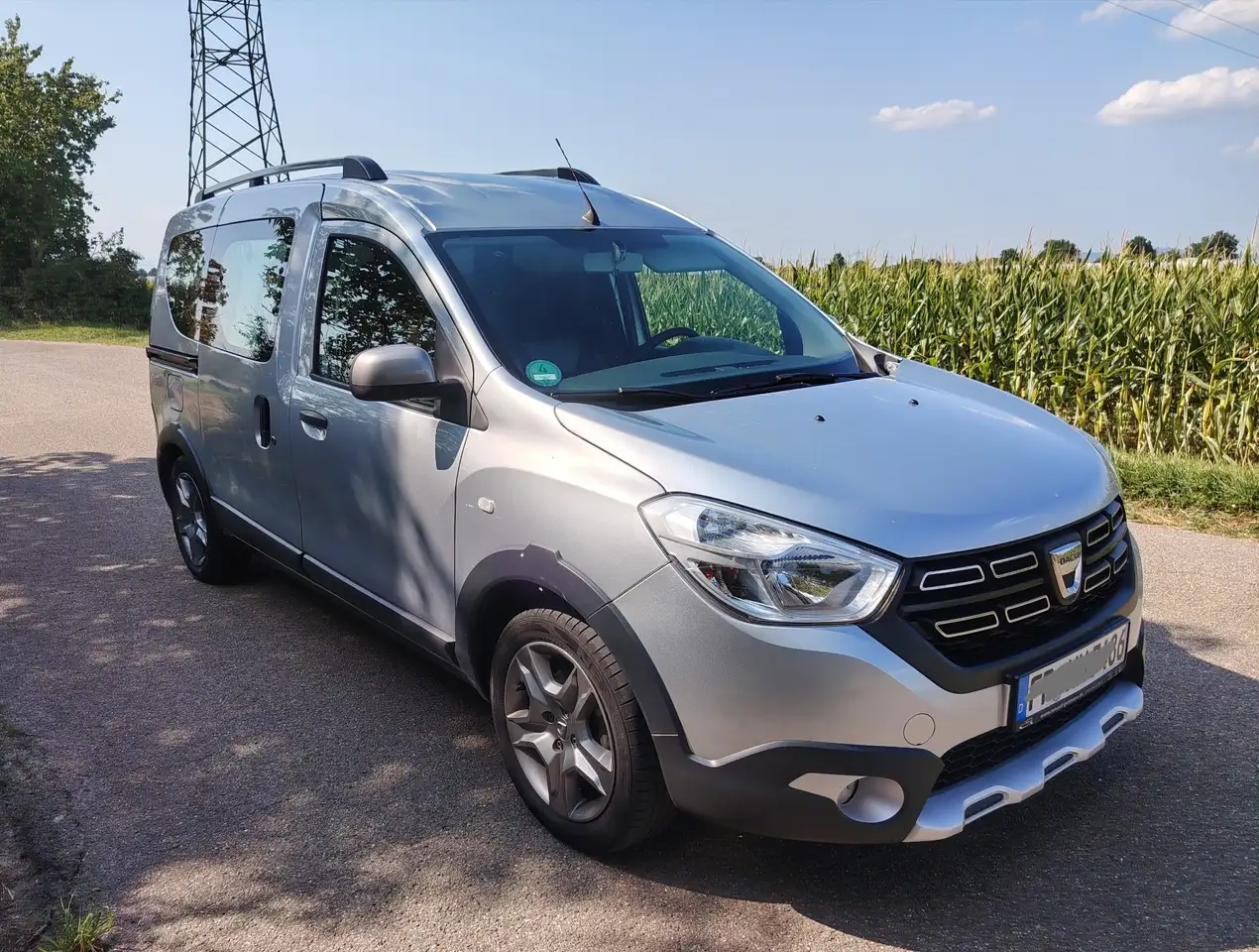 Dacia Dokker TCe 130 GPF Stepway Plus — photo 1 of 16