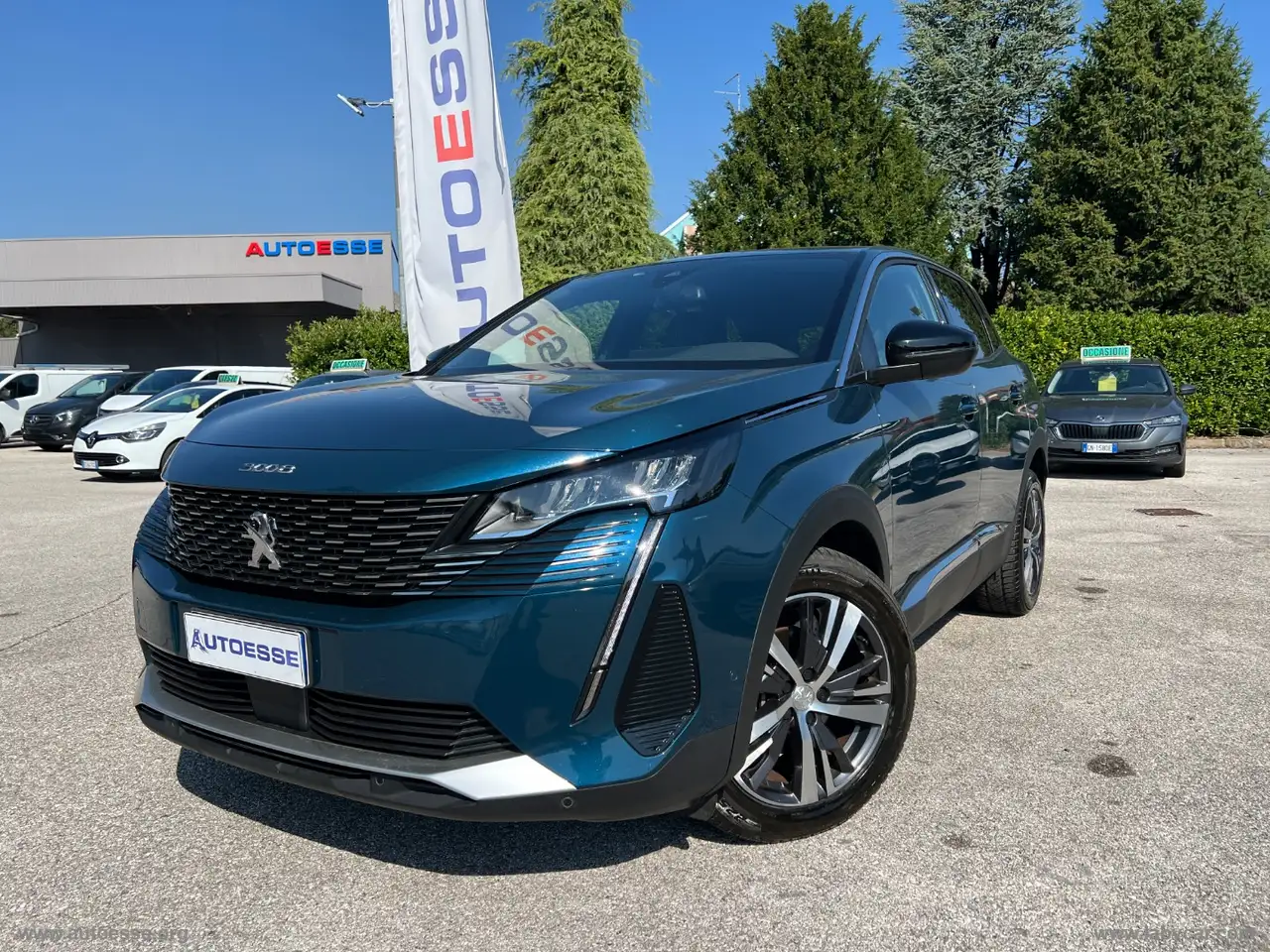 Peugeot 3008 BlueHDi 130 S&S EAT8 Allure — photo 1 of 15