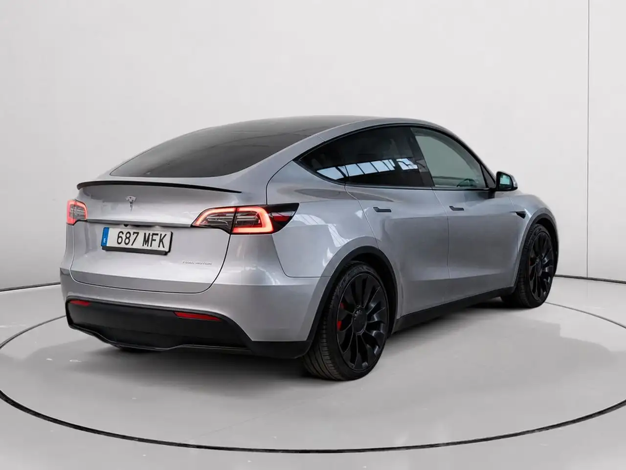 2023 Tesla Model Y Performance AWD, photograph 3