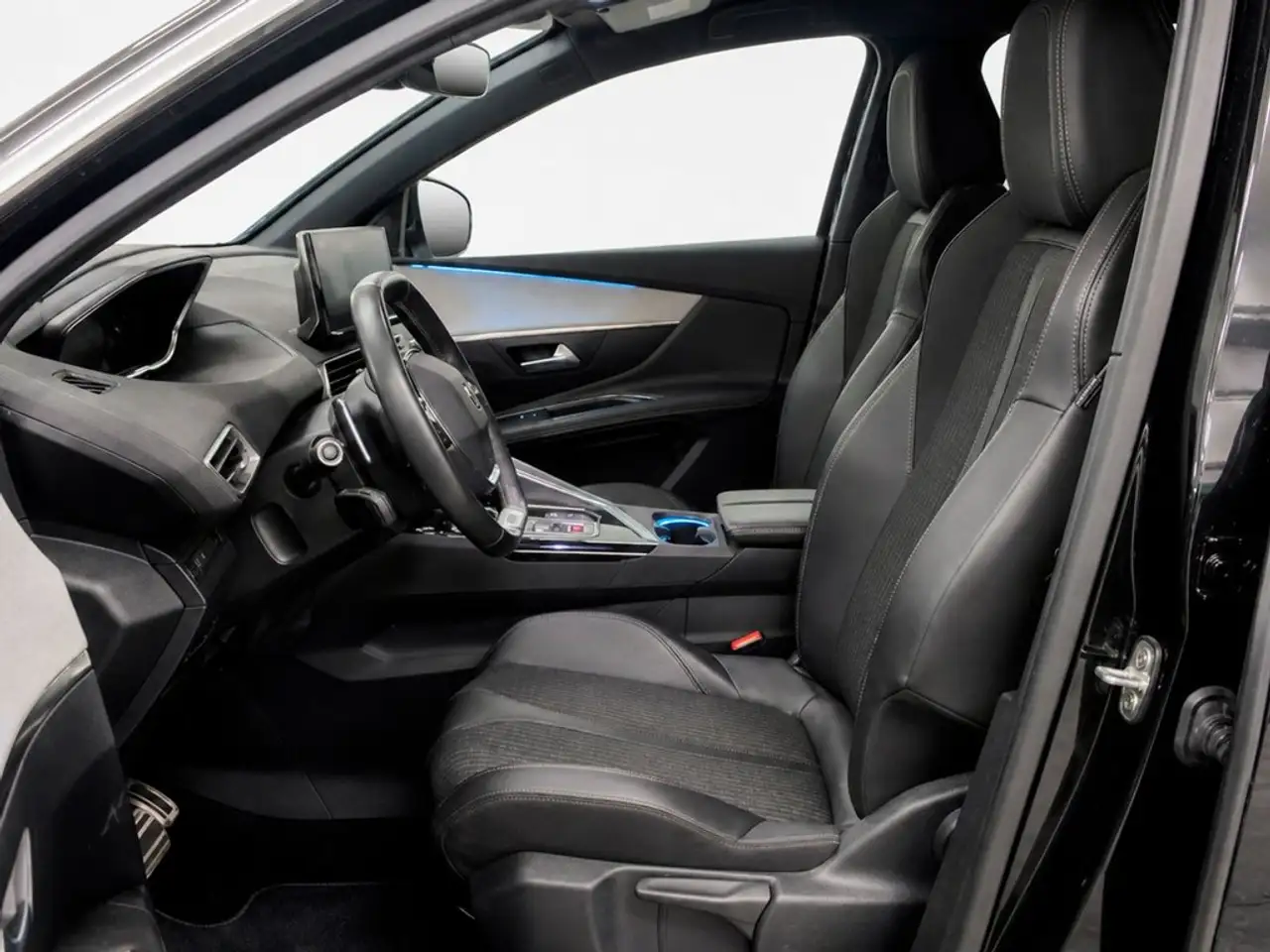 2023 Peugeot 3008 1.5BlueHDi GT S&S EAT8 130, photograph 10