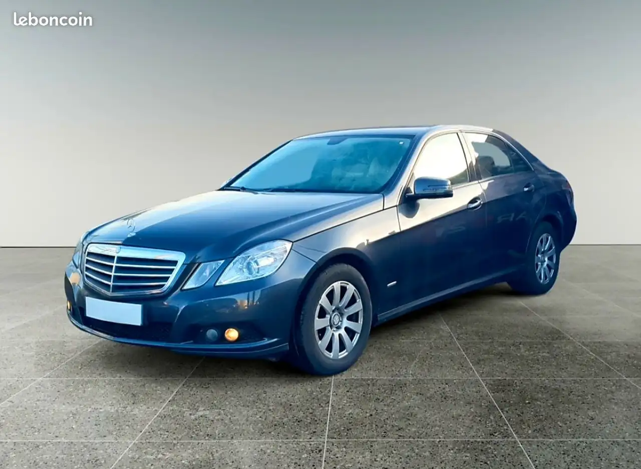 Mercedes-Benz E 200 Mercedes Benz E200 Cdi 136Cv Bvm6 Elegance 03-2010 — photo 1 of 5