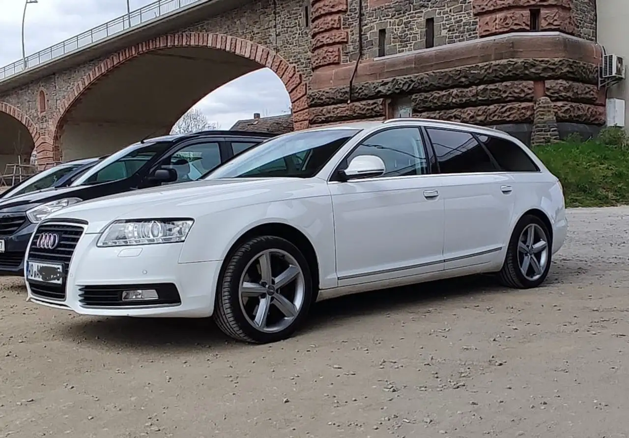 Audi A6 Avant 2.7 TDI DPF multitronic — photo 1 of 8