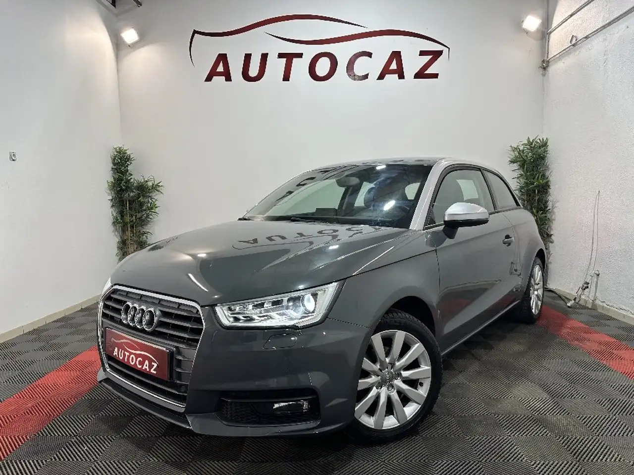 Audi A1 1.4 TDI 90 Ambition Luxe — photo 1 of 26