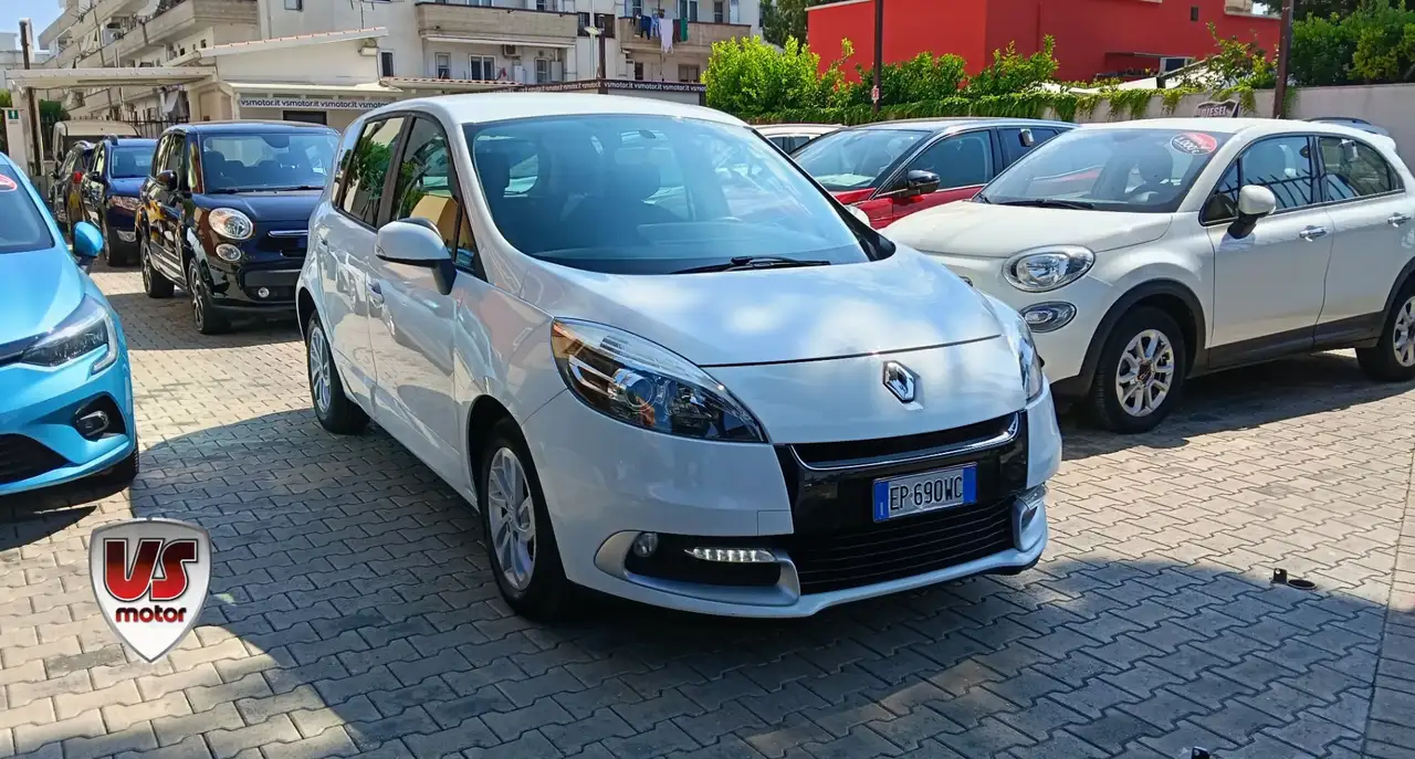 Renault Scenic Scénic XMod 1.5 dCi 110CV Wave — photo 1 of 15