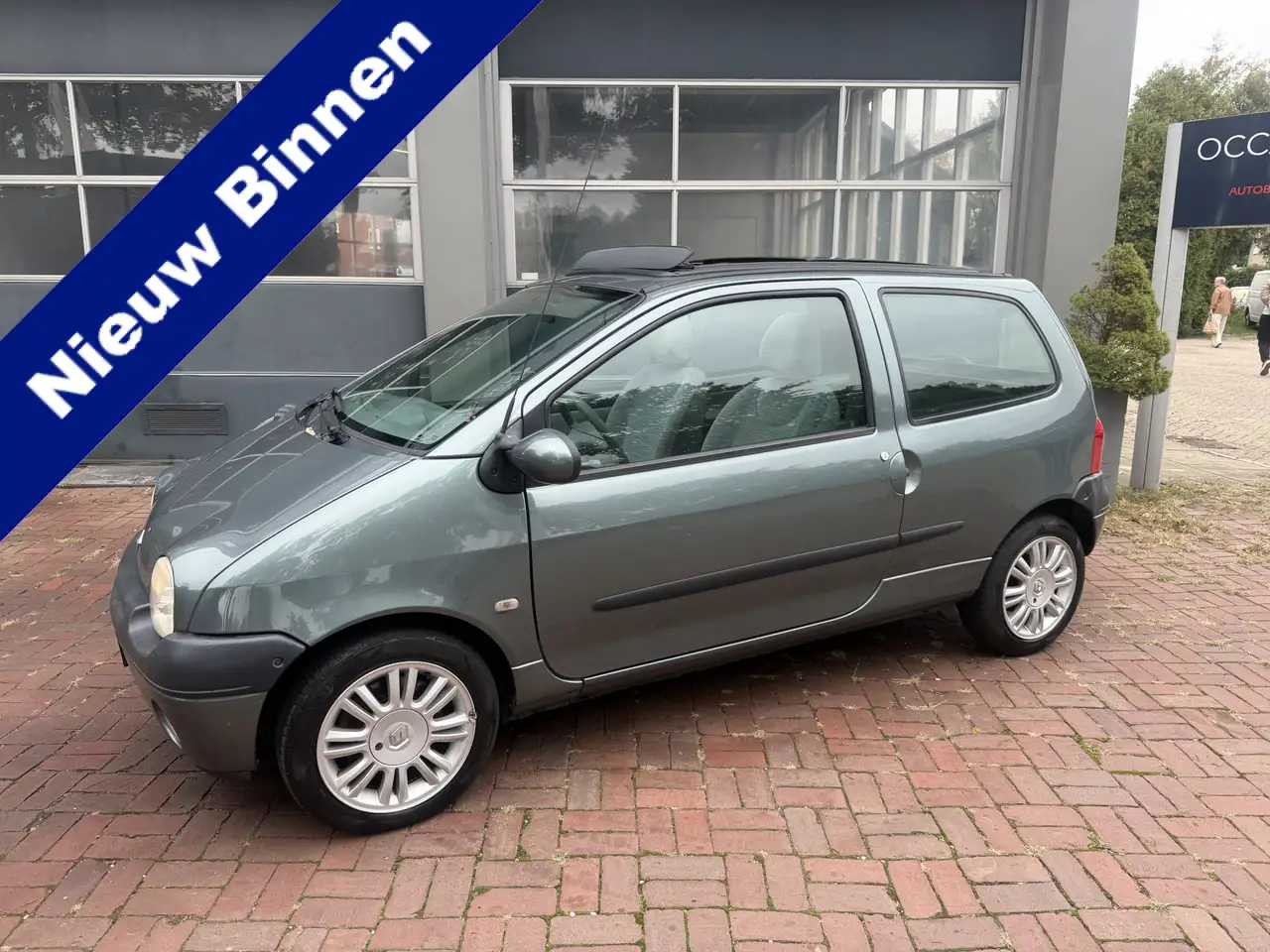 Renault Twingo 1.2 Authentique Schuifdak,Airco,Cv,Radio/cd,Trekha — photo 1 of 25