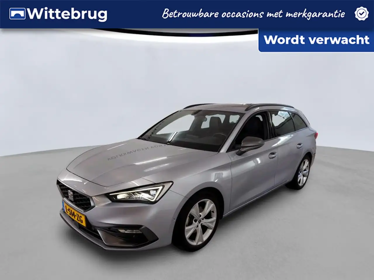 SEAT Leon Sportstourer 1.5 eTSI FR Business Intense DSG Auto — photo 1 of 15