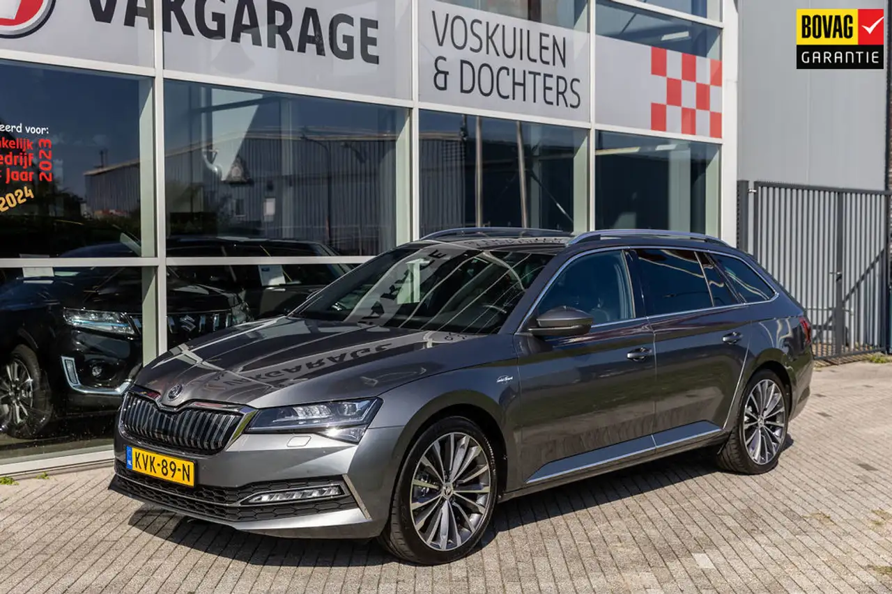 Skoda Superb Combi 1.4 TSI iV Laurin & Klement hybride PHEV Sta — photo 1 of 40