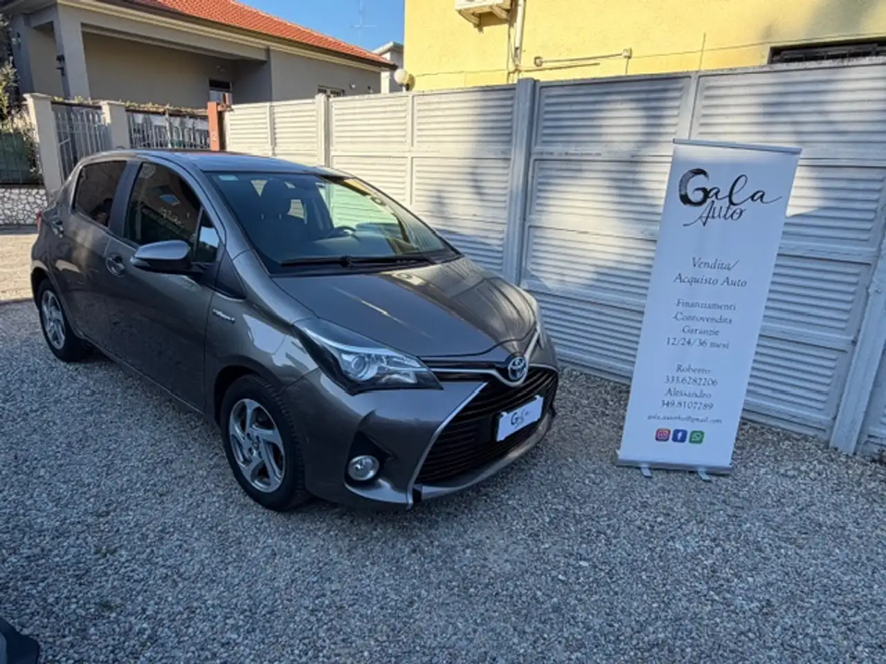 Toyota Yaris Yaris III 2016 5p 1.5h Active — photo 1 of 15