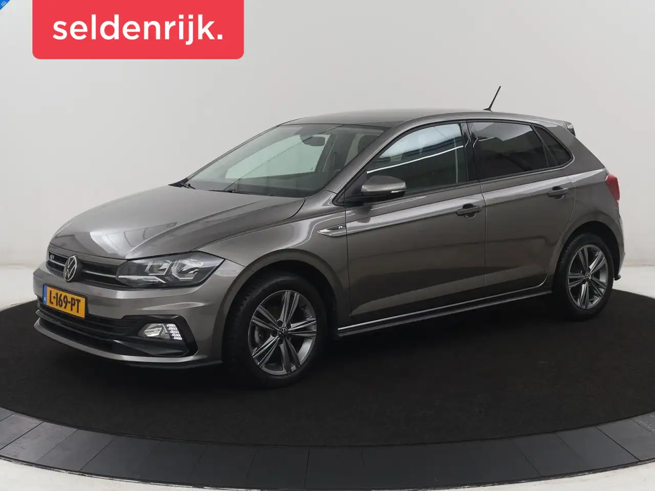Volkswagen Polo 1.0 TSI R-Line Edition | Automaat | Camera | LED | — photo 1 of 35