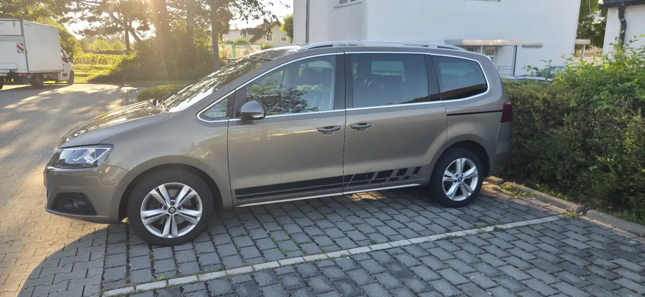 SEAT Alhambra 2.0 TDI 4Drive DSG FR-Line — photo 1 of 17