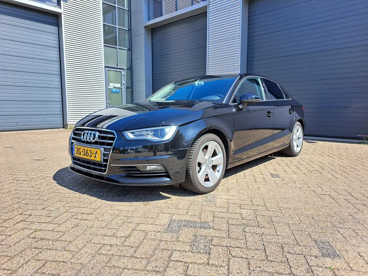 Audi A3 1.4 TFSI Ambition Pro Line S 160 PK Limousine — photo 1 of 20