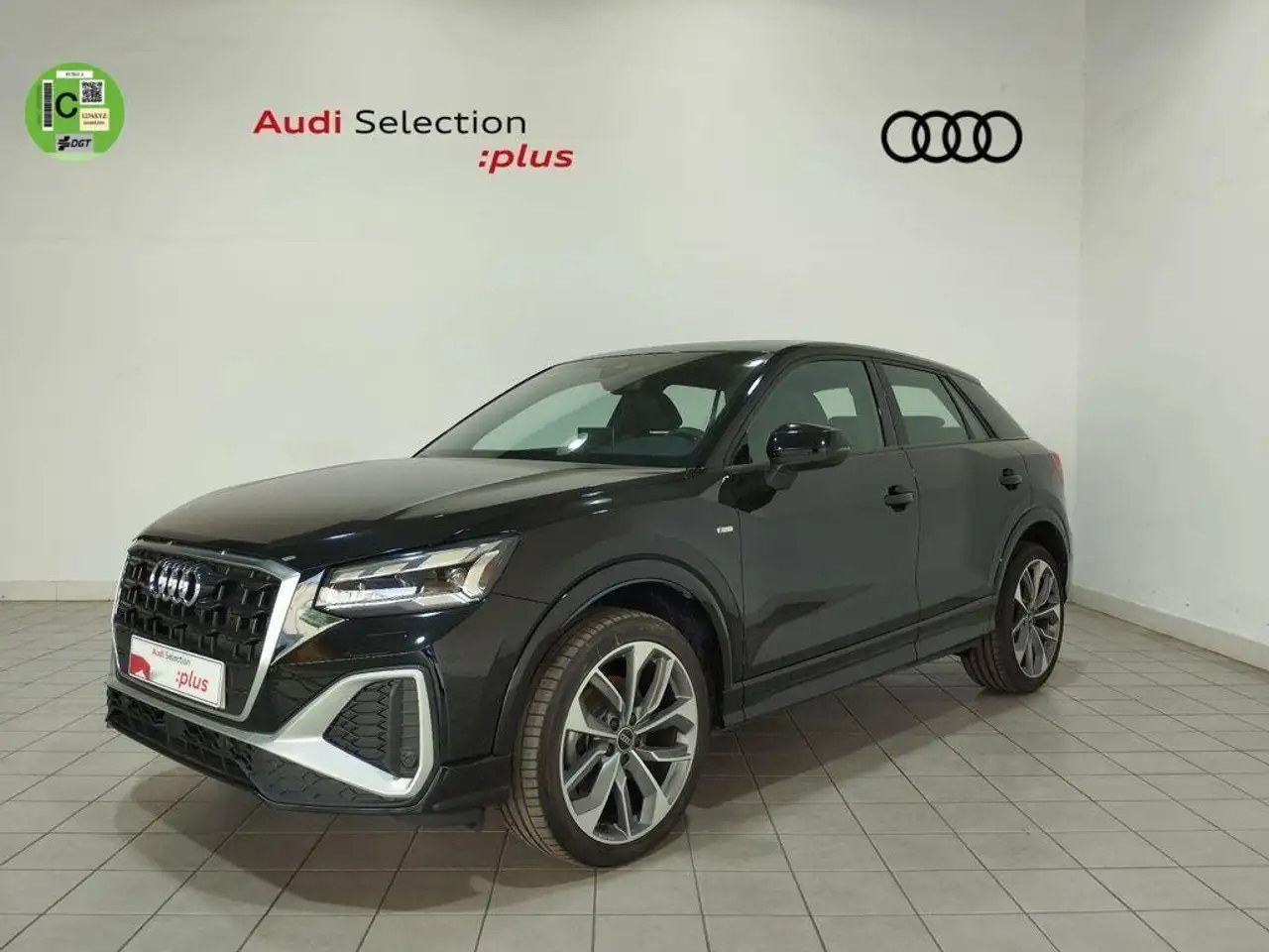 Audi Q2 35 TDI Adrenalin S tronic 110kW — photo 1 of 19