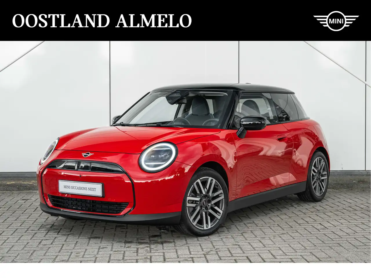 MINI Cooper E Hatchback / Classic / Pakket L / 17 inch Parallel — photo 1 of 40