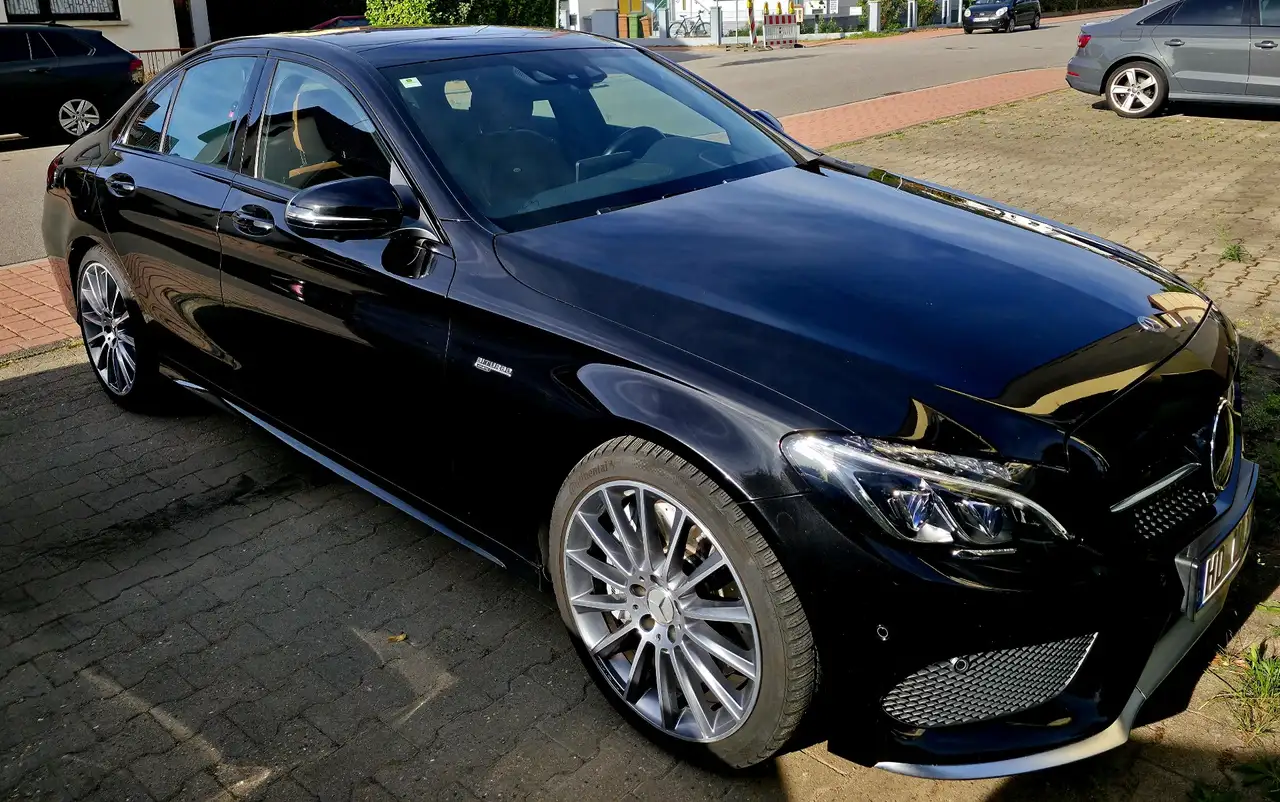 Mercedes-Benz C 43 AMG 4Matic 9G-TRONIC — photo 1 of 16
