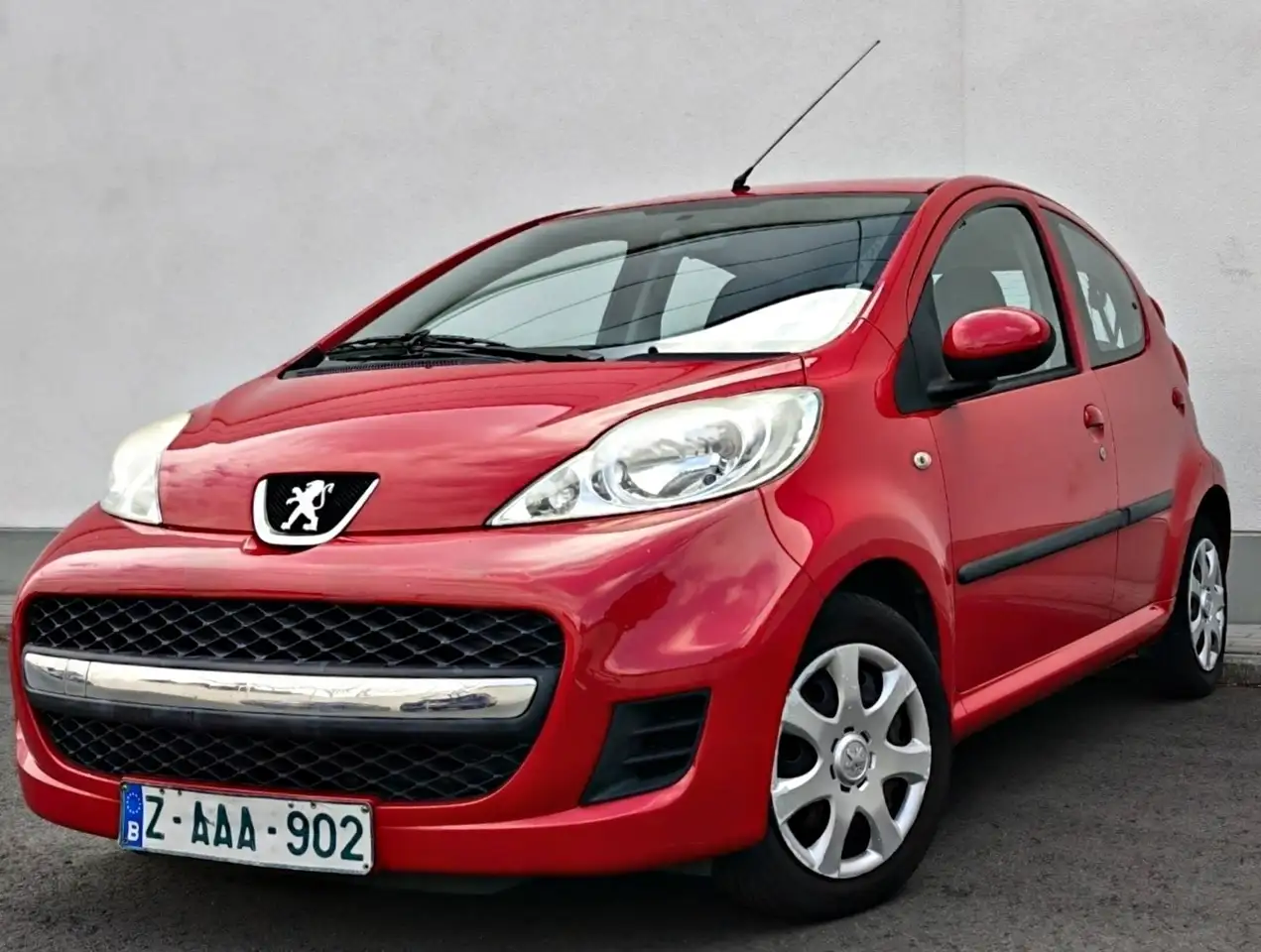 Peugeot 107 1.0i • Euro 5 Essence • Clim • Bluetooth • 5 Portes • Prête à immatriculer • Garantie 1 AN — photo 1 of 15