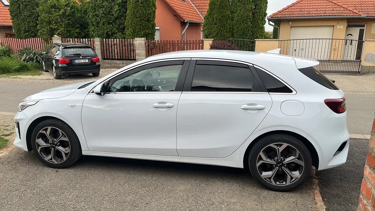 Kia Ceed / cee'd 1.4 T-GDI DCT OPF Spirit — photo 1 of 8