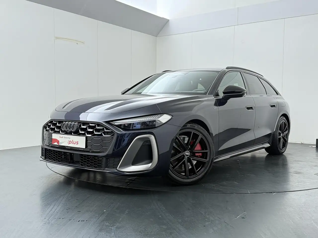 Audi A5 Avant 2.0 e-hybrid quattro S edition Competition | — photo 1 of 40