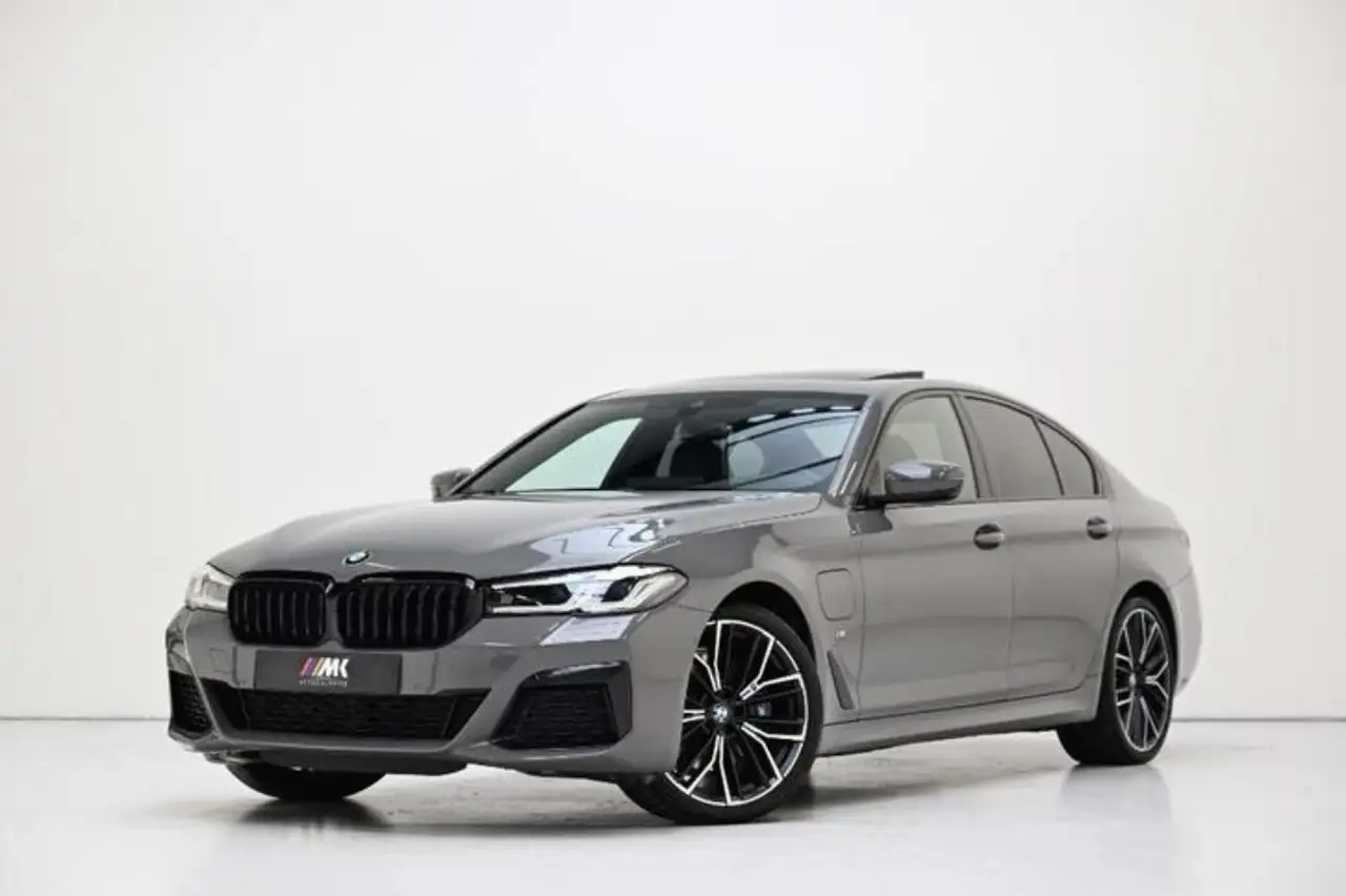 BMW 530 530e Aut. M Sport Edition — photo 1 of 13
