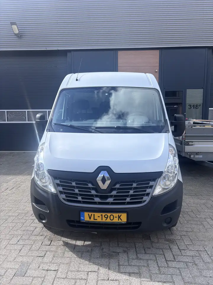 Renault Master dCi 125 L3H2 HA — photo 1 of 7