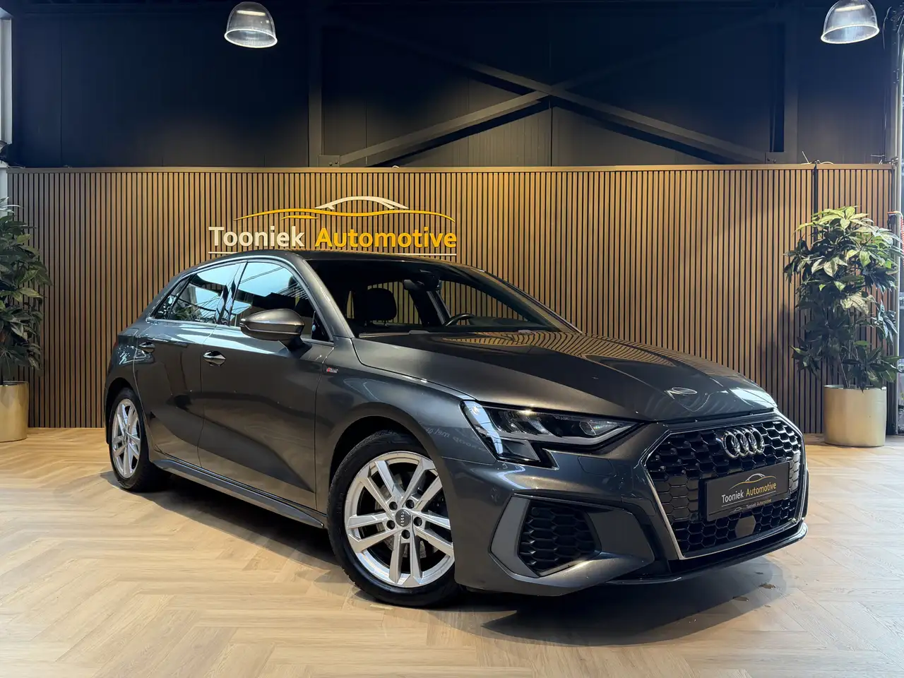 Audi A3 Sportback 35 TFSI S edition automaat | Elektrisch — photo 1 of 32