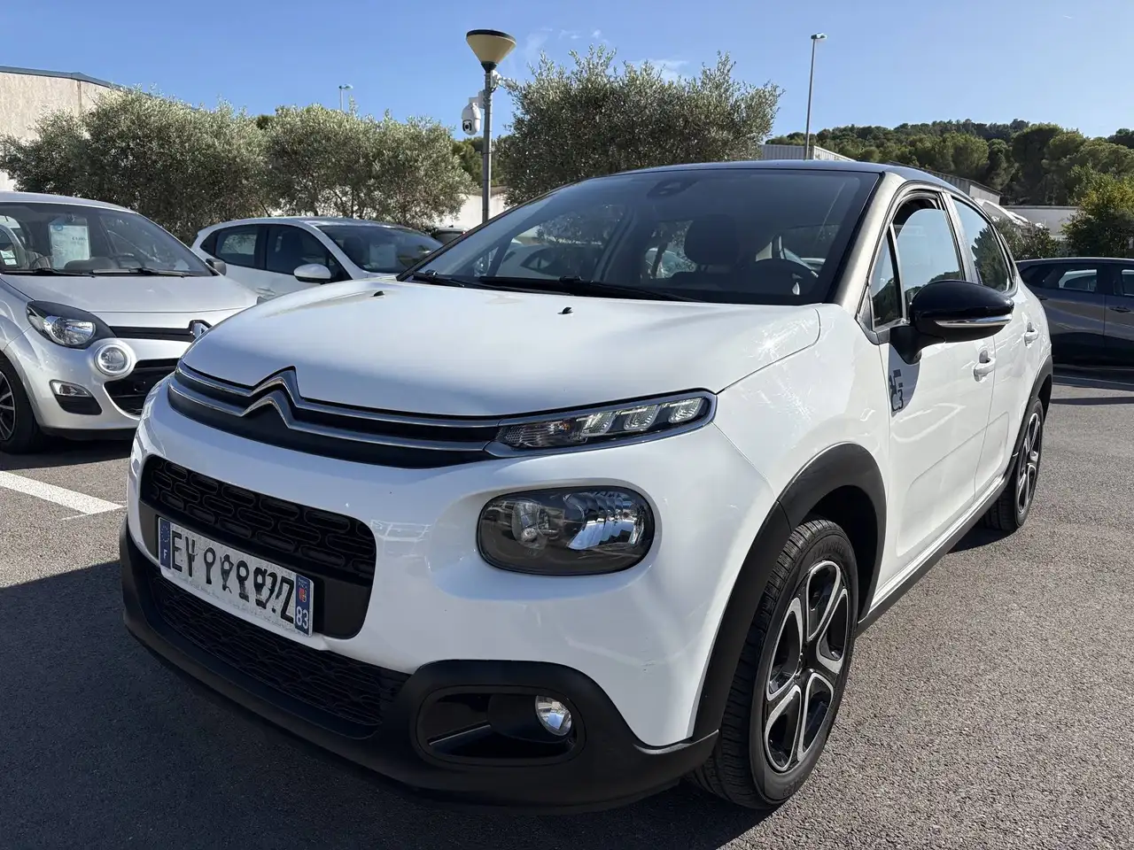 Citroen C3 III PureTech 82ch Graphic — photo 1 of 18