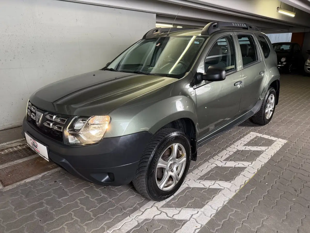 Dacia Duster Ambiance 4x2 90 dCi — photo 1 of 25