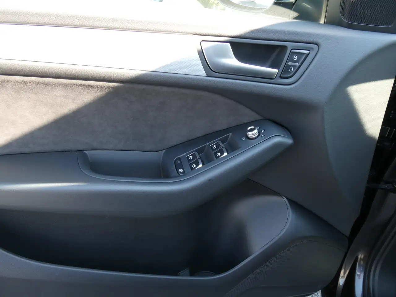 2013 Audi Q5 2,0 TDI quattro DPF S-tronic, photograph 10