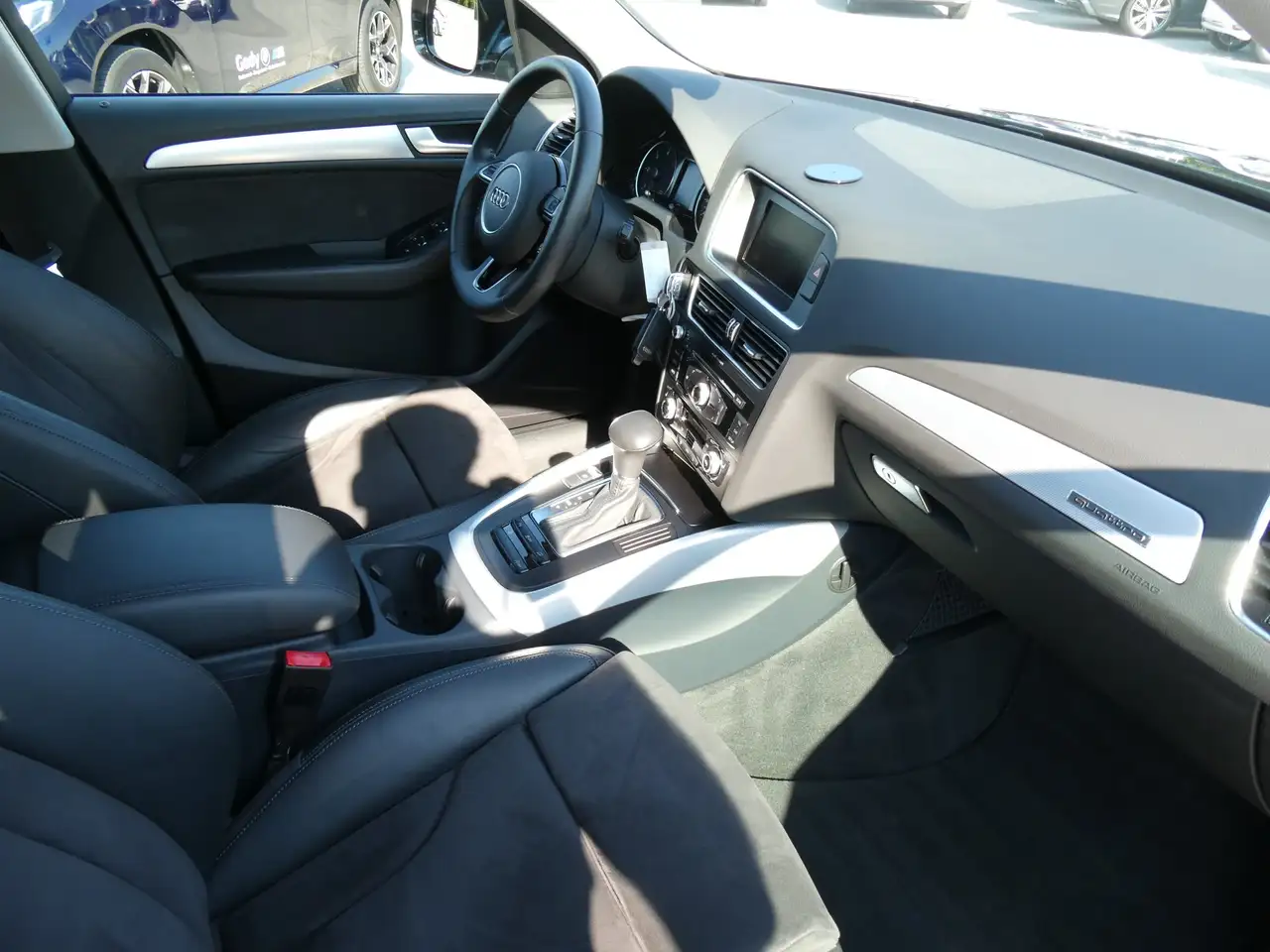 2013 Audi Q5 2,0 TDI quattro DPF S-tronic, photograph 5
