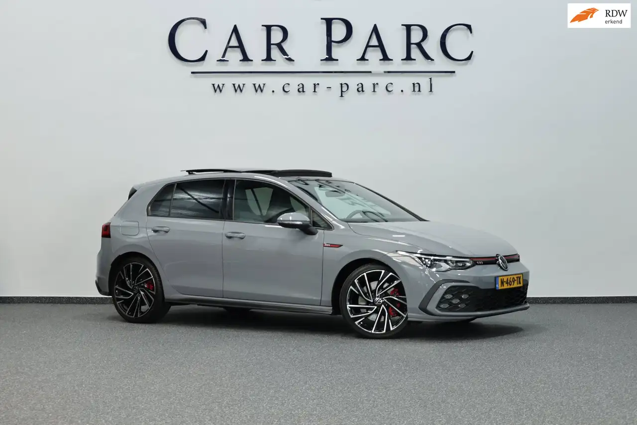 Volkswagen Golf GTI 2.0 TSI 245+PK LED+IQ/PANO/HALF ALCANTARA+S.VERWAR — photo 1 of 26