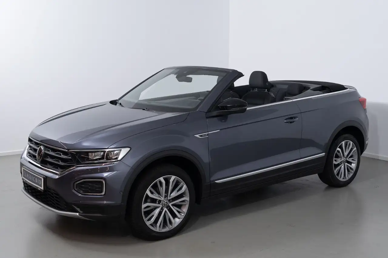 Volkswagen T-Roc Cabriolet Active — photo 1 of 15