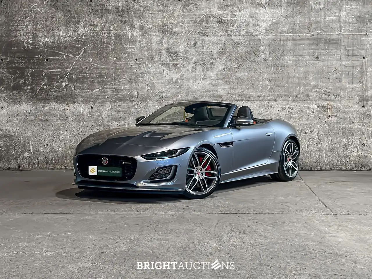Jaguar F-Type P450 V8 AWD Cabriolet R-Dynamic — photo 1 of 40