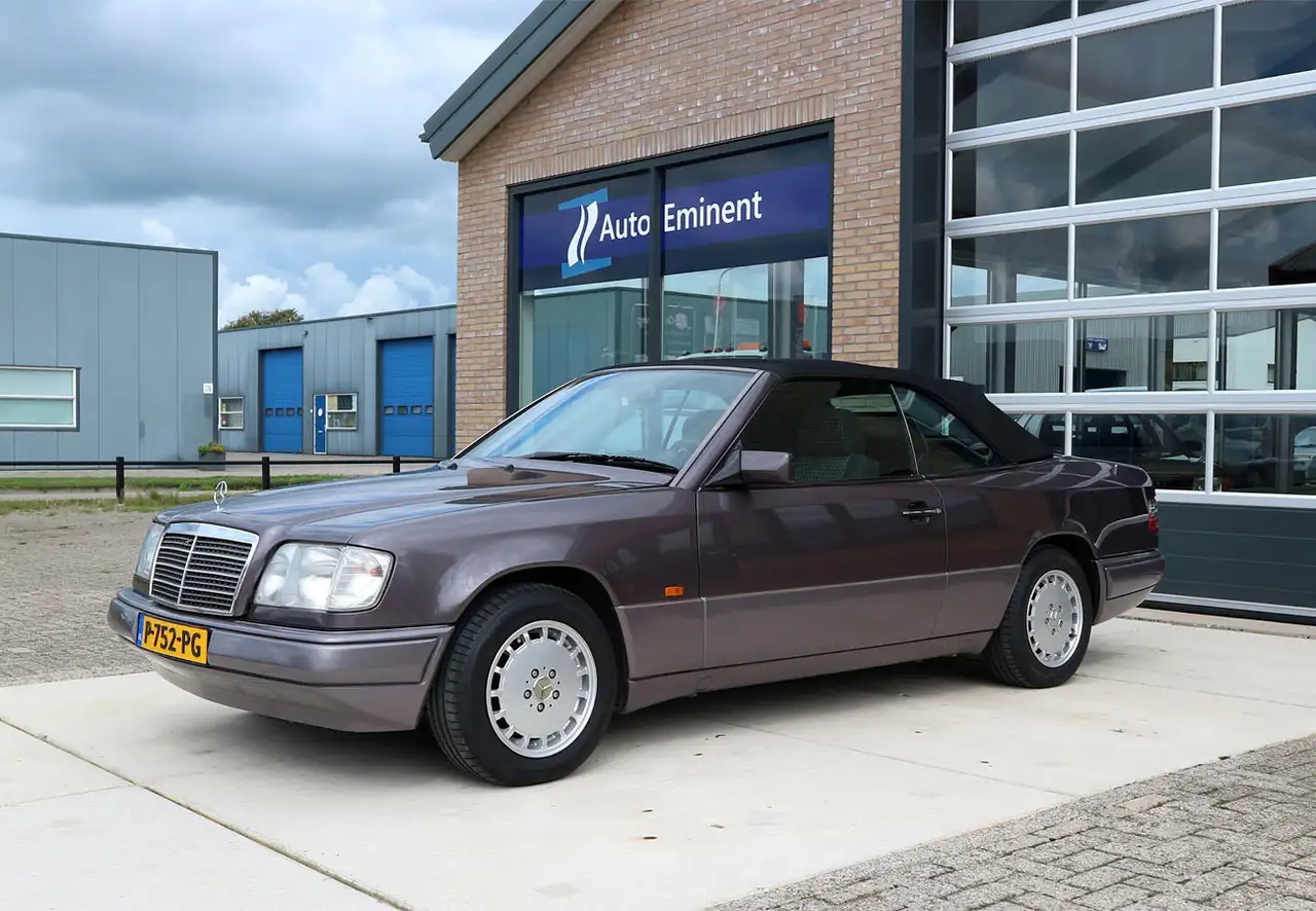 Mercedes-Benz E 200 Cabrio Topstaat H5 Bornit Karo 1995 — photo 1 of 20
