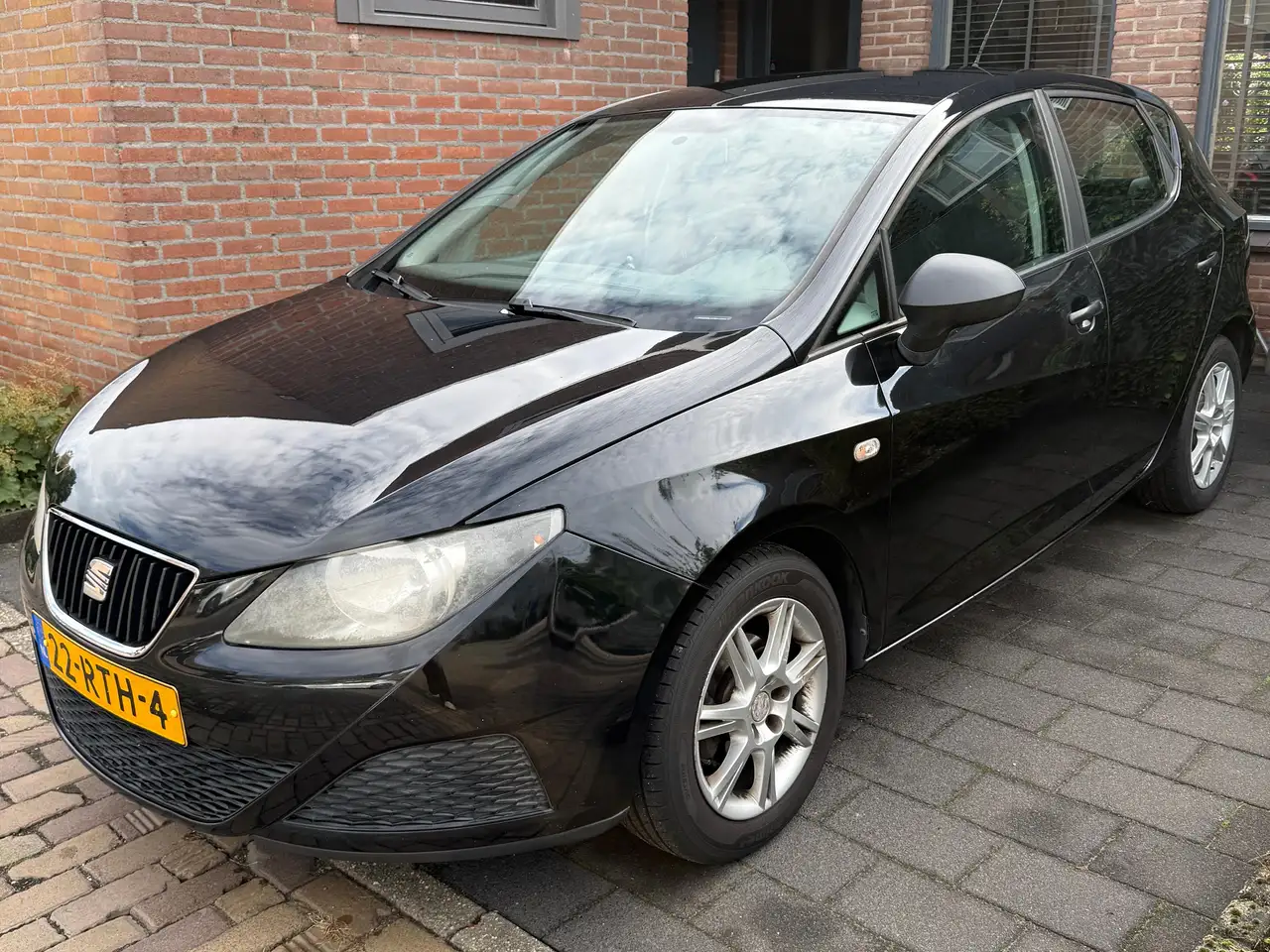 SEAT Ibiza Ibiza 1.2 Club — photo 1 of 15