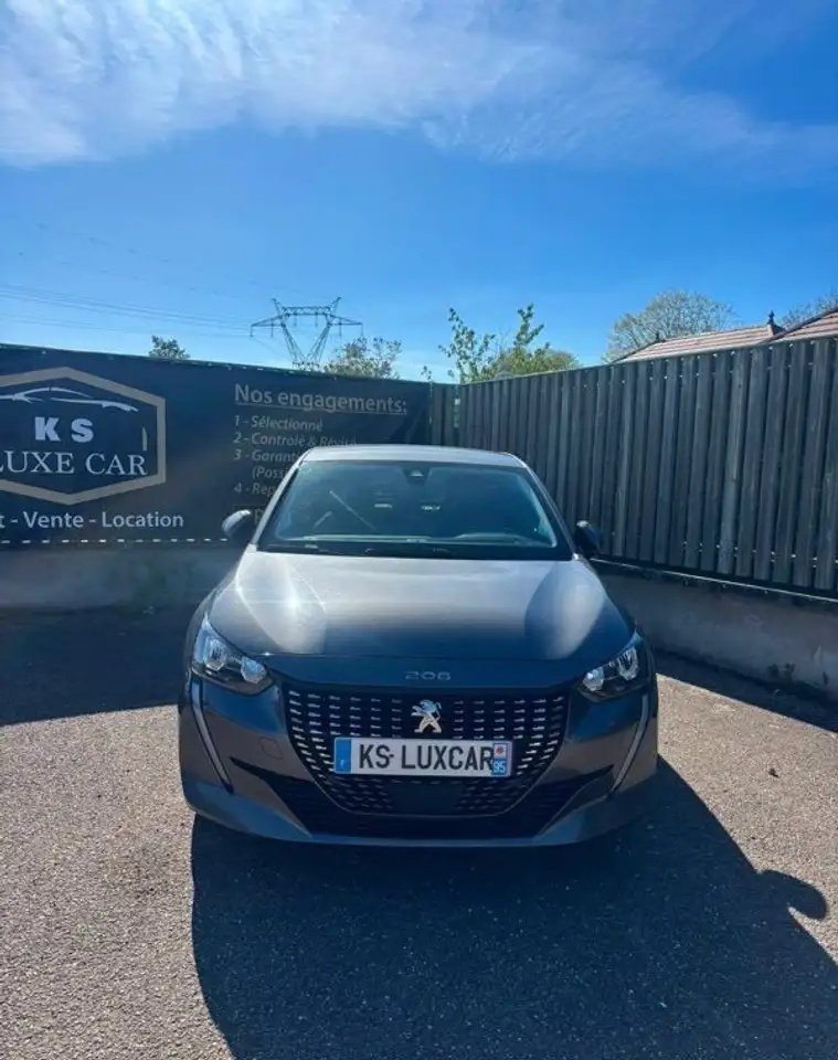 Peugeot 208 1.5 BlueHDi Allure 102CV 1 ères mains — photo 1 of 15