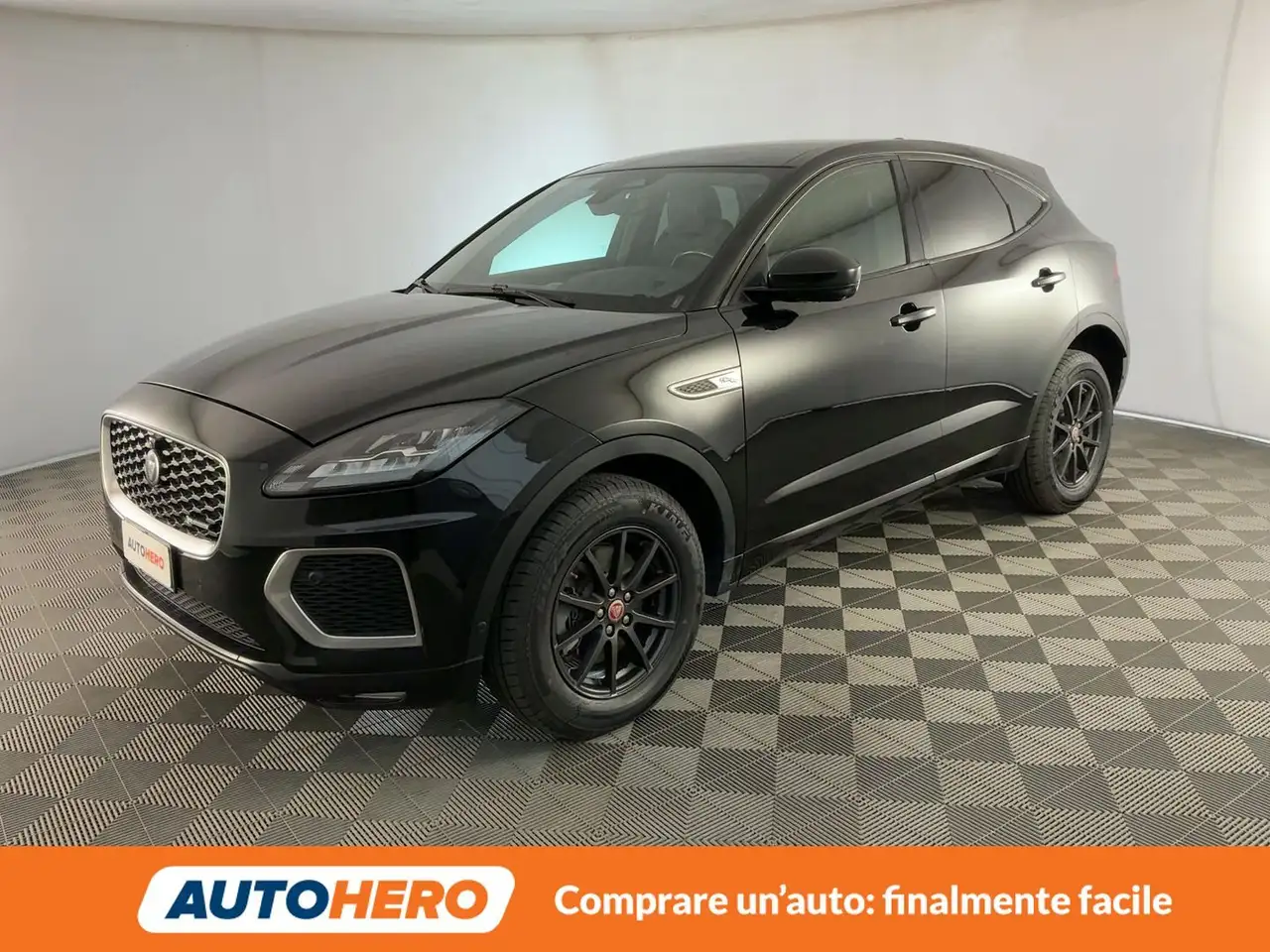 Jaguar E-Pace P160 Mild-Hybrid R-Dynamic 160 CV Auto MHEV — photo 1 of 27
