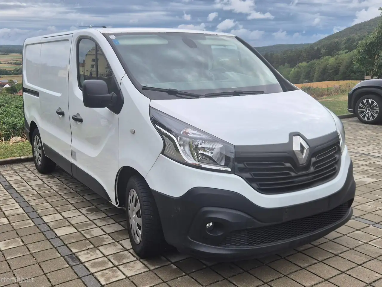 Renault Trafic L1H1 — photo 1 of 9