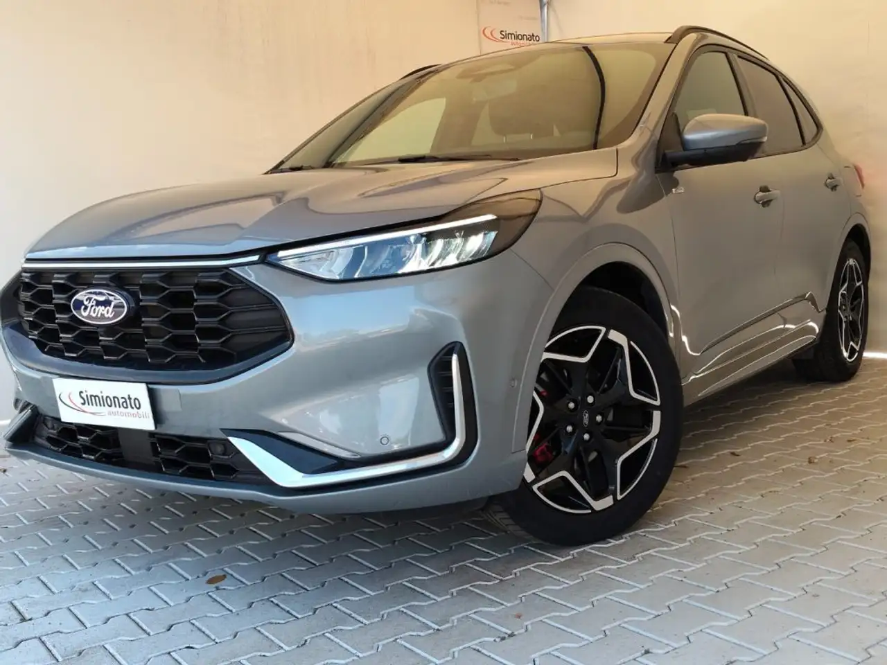 Ford Kuga 2.5 Full Hybrid 180 CV CVT 2WD ST-Line X — photo 1 of 15