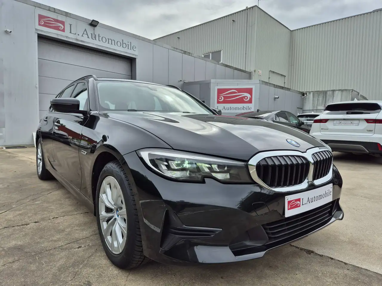 2022 BMW 320 eA Touring // PHEV HYBRID // 2022 !!, photograph 3