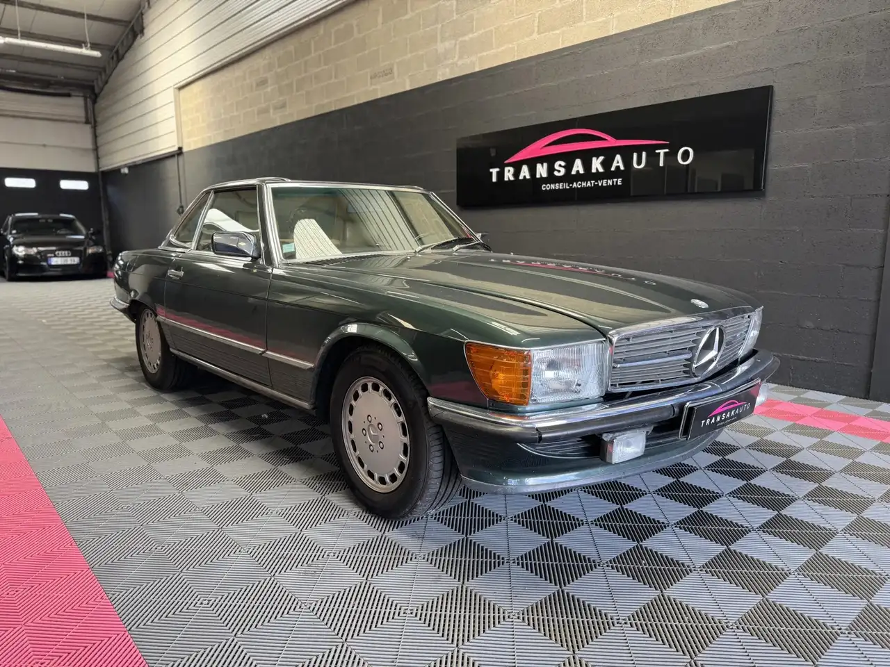 Mercedes-Benz 300 CLASSE SL R107 3.0 188 CV — photo 1 of 40