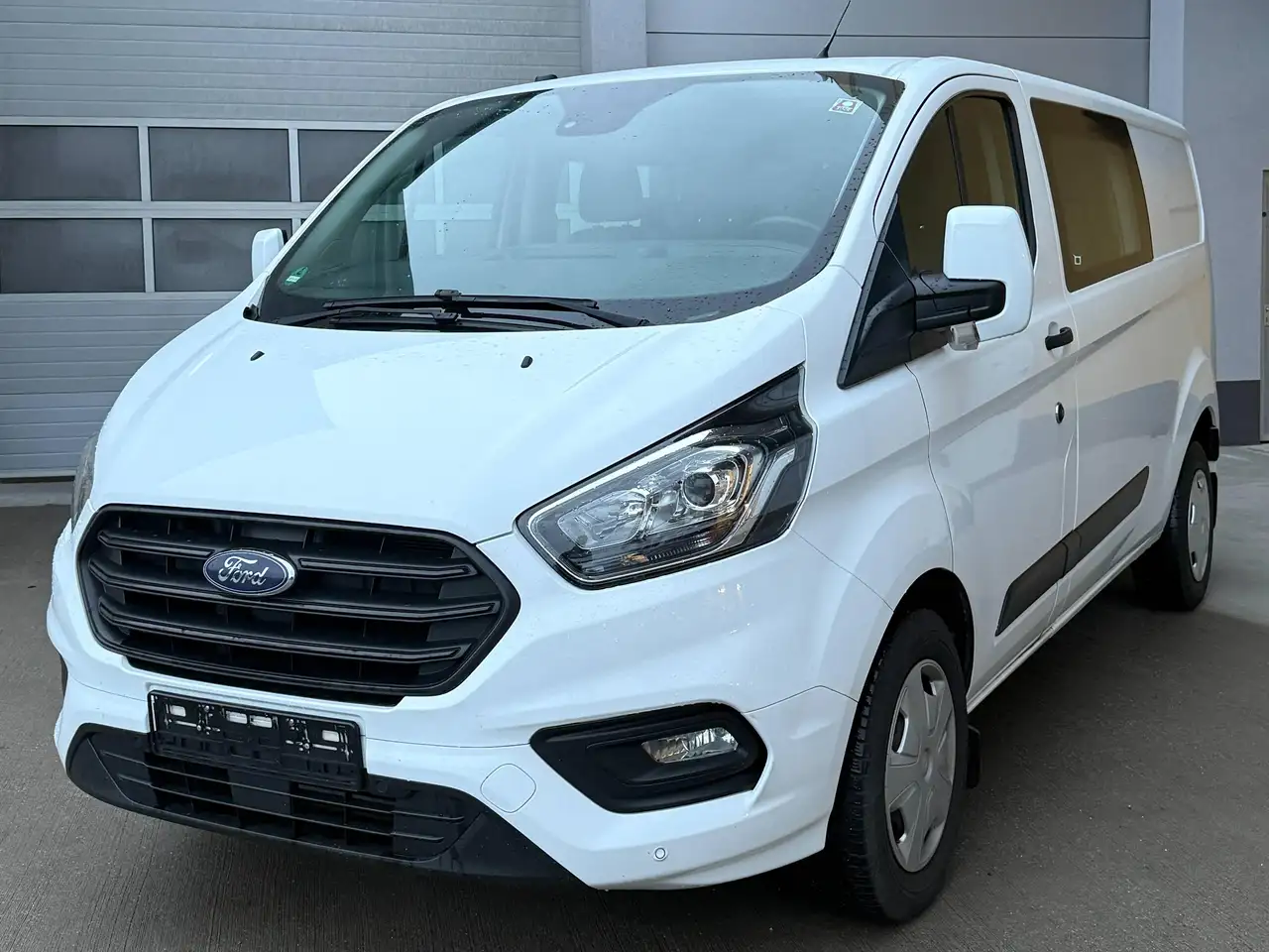 Ford Transit Custom Transit Custom Kasten DK 2,0 TDCi L2H1 320 Trend Trend — photo 1 of 16