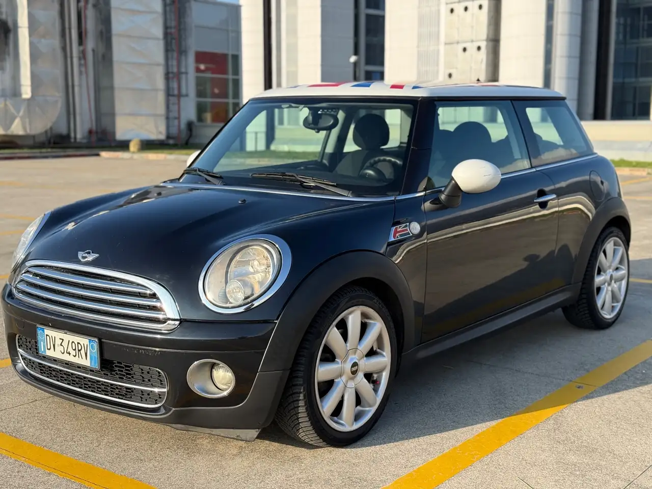 MINI Mini 1.6 16V Cooper D Chili — photo 1 of 15