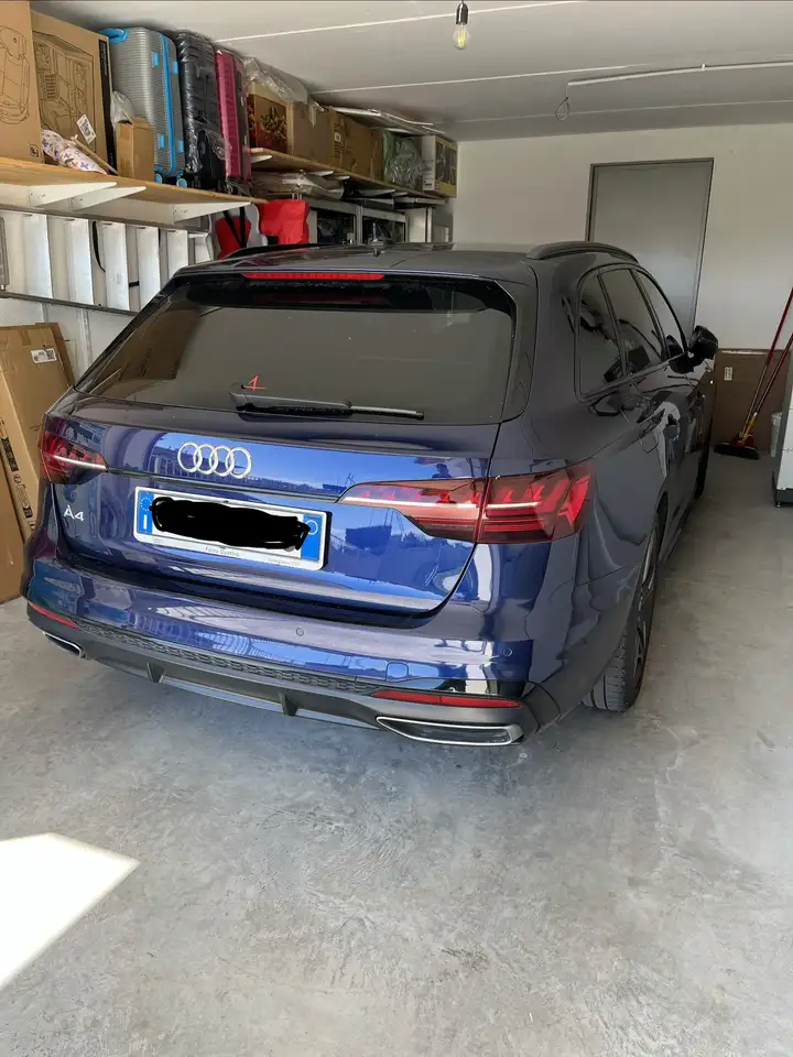 Audi A4 Avant 30 2.0 tdi mhev Business Advanced 136cv s-tronic — photo 1 of 15