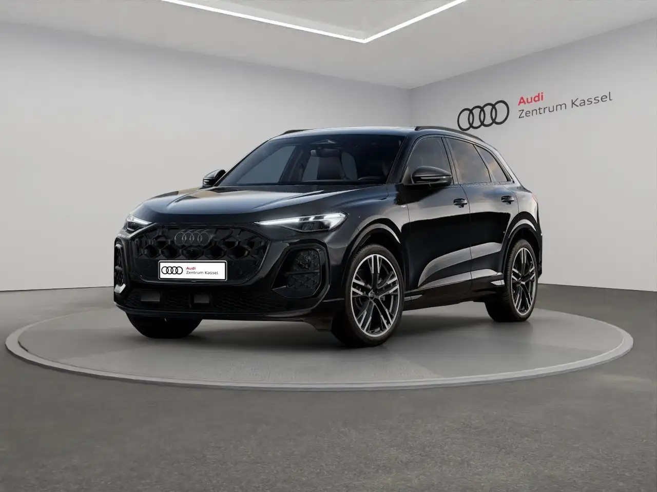 2026 Audi Q5 SUV TDI qu. S-line Pano AHK HuD Tech B&O 360°, photograph 2