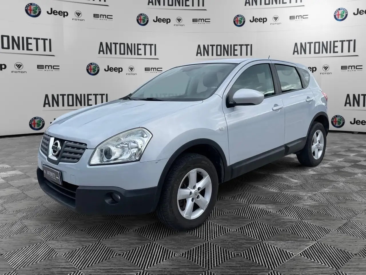 Nissan Qashqai Qashqai 2.0 dci Acenta 4x4 — photo 1 of 15