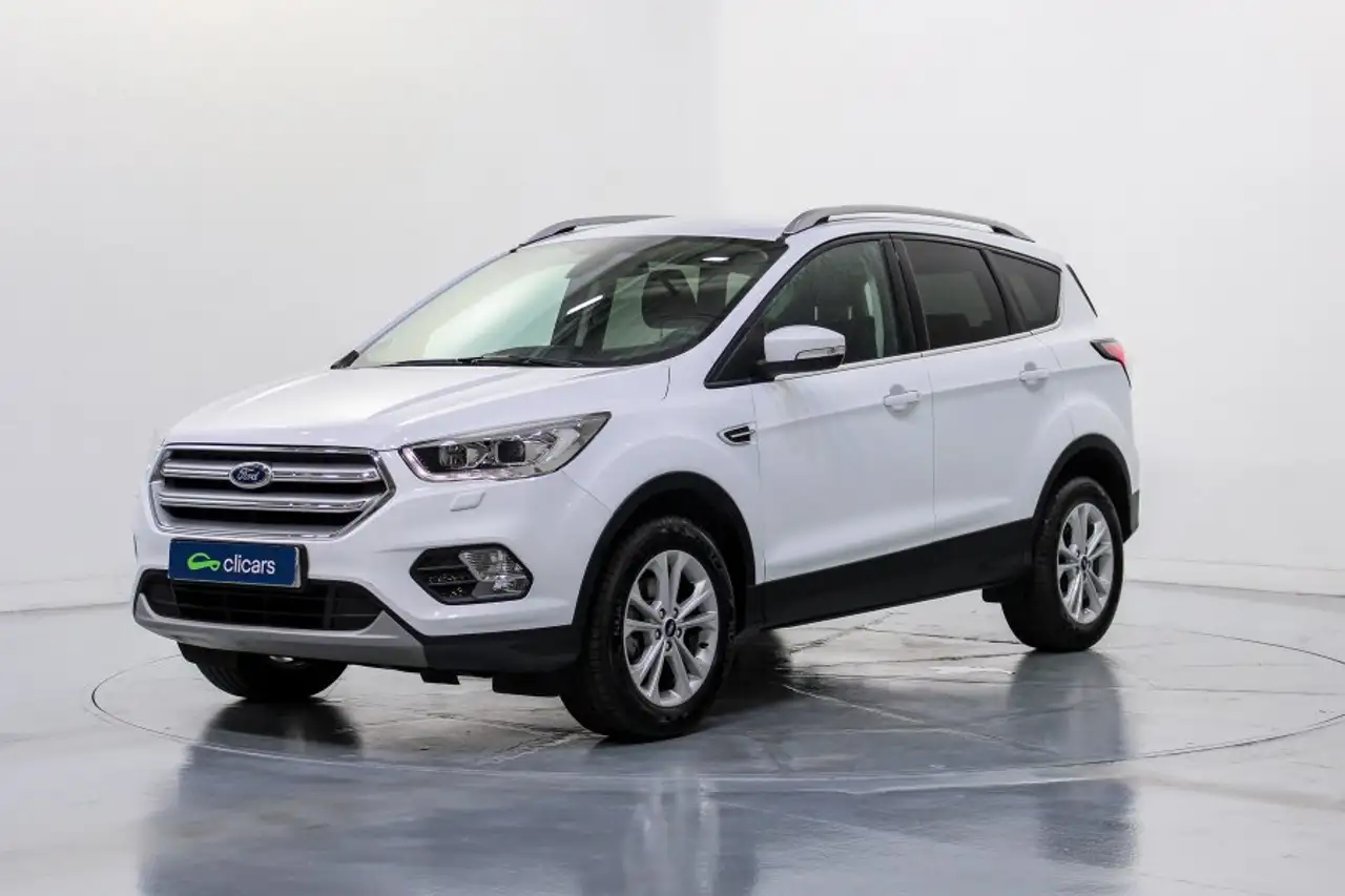 Ford Kuga 1.5 EcoB. Auto S&S Titanium 4x2 150 — photo 1 of 15