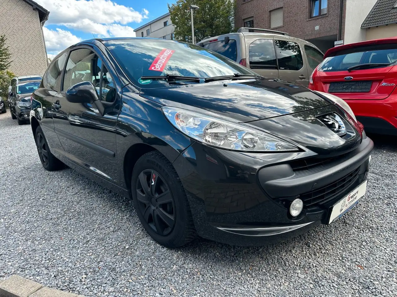 Peugeot 207 Urban Move — photo 1 of 10