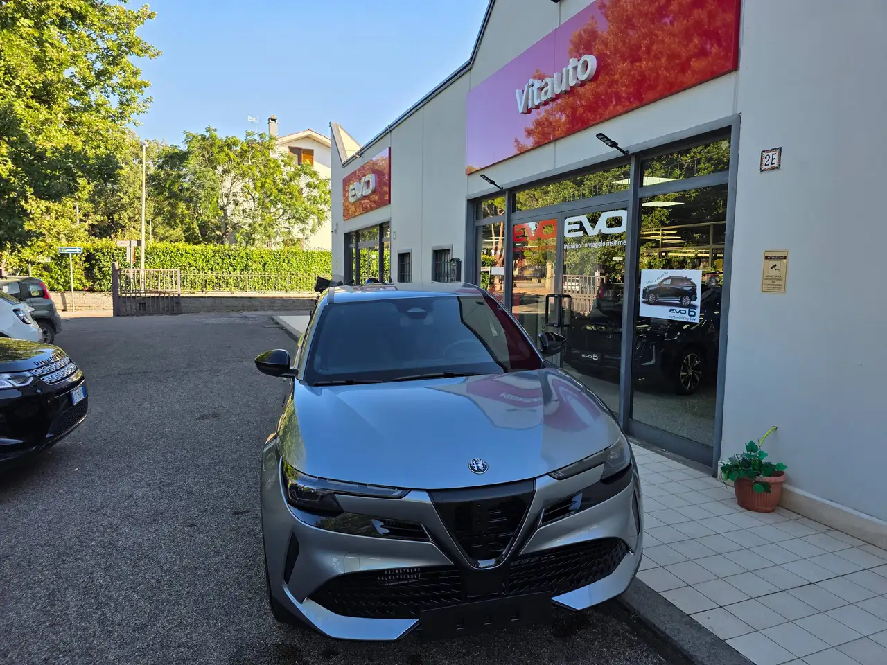 Alfa Romeo Junior Junior 1.2 ibrida Sport Speciale 145cv edct6 — photo 1 of 15